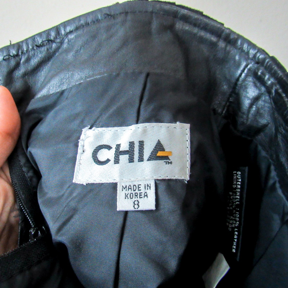 VINTAGE Black Leather Pencil Skirt - Picture 7 of 8